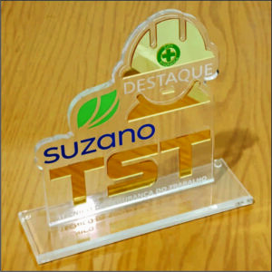 TROFEU EM ACRILICO