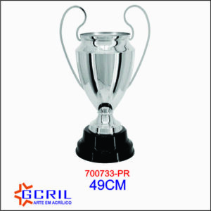 troféu metálico
