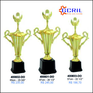 troféu metálico