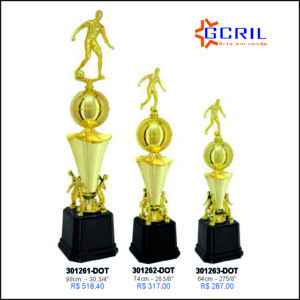 troféu metálico