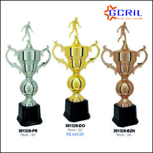 troféu metálico
