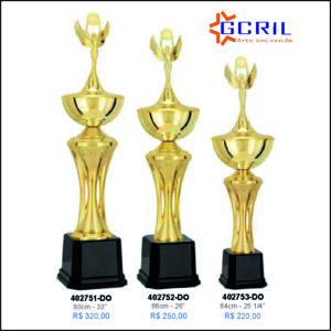 troféu metálico